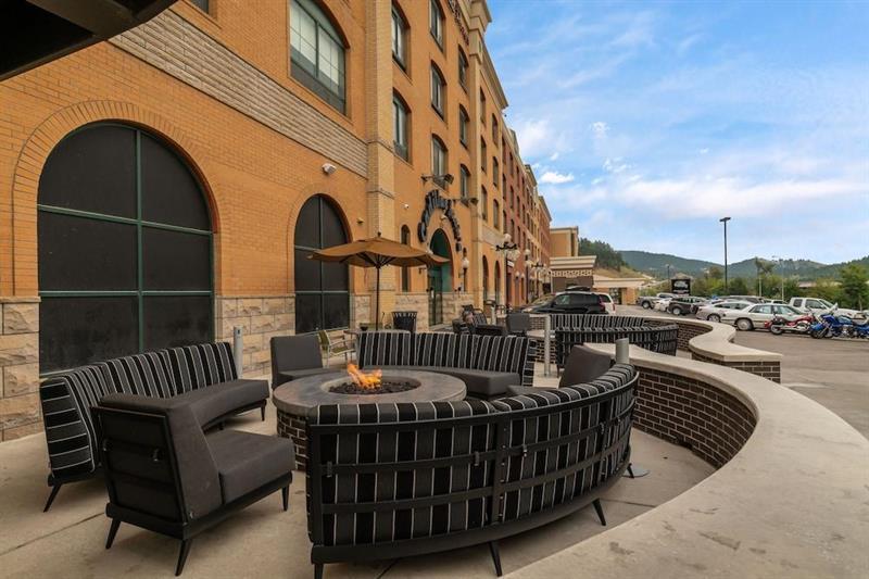 Hotel Doubletree By Hilton Deadwood At Cadillac Jack'S Esterno foto